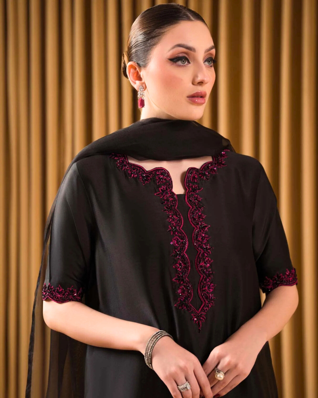 Black Mahpara-WW-06