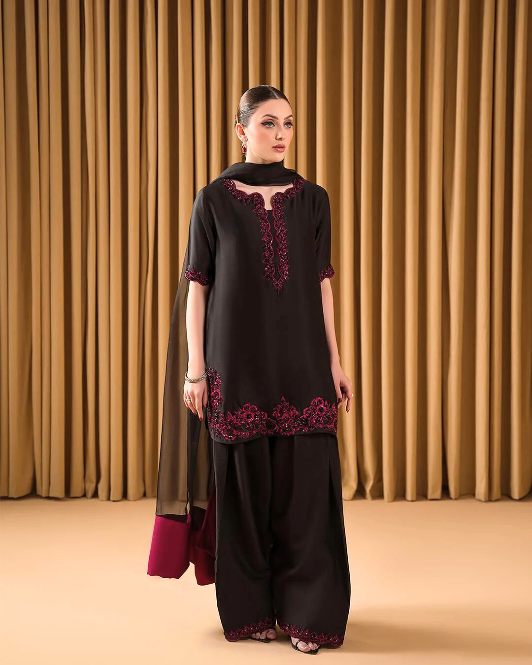 Black Mahpara-WW-06